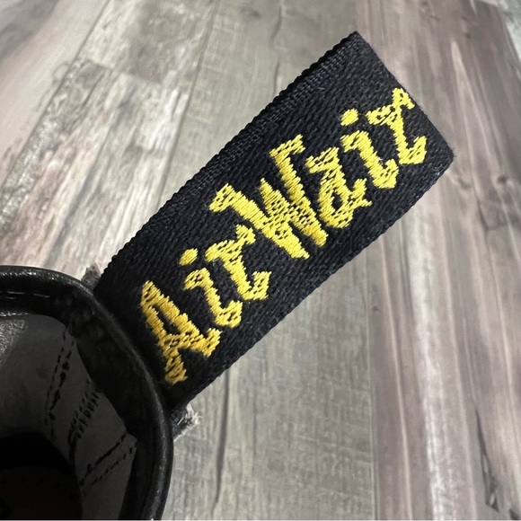 Vtg Doc Martens 1460 Made in England Air Wair Red Patent Leather Boots US Size 8 - Picture 11 of 16